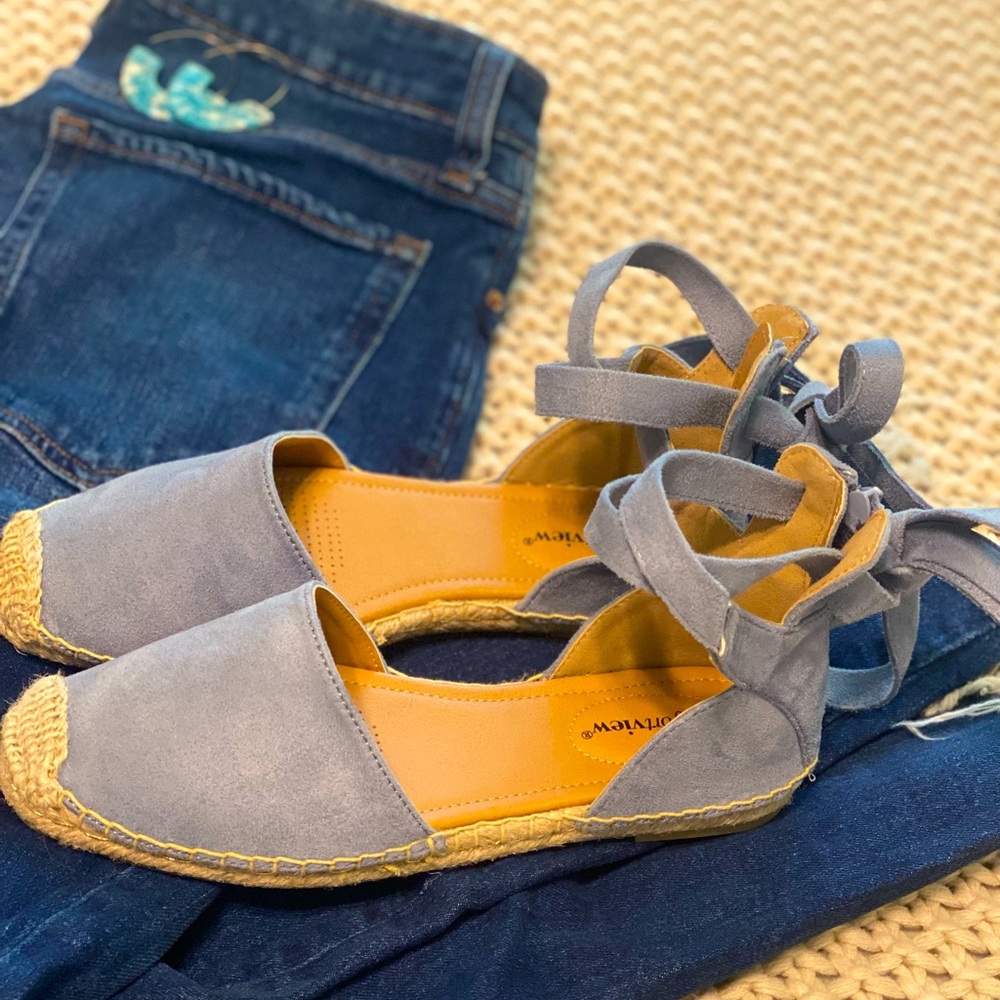 Strappy Women’s Flat Espadrille, Size 7.5